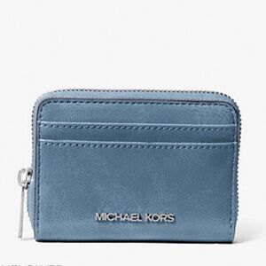 MICHAEL KORS Jet Set Medium Distressed Zip Around Card Case
Cornflower 
NWT